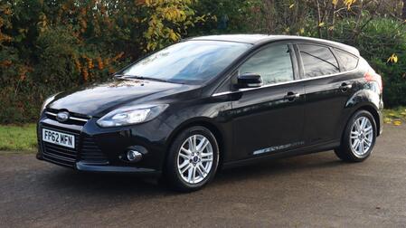 FORD FOCUS 1.0 T EcoBoost Titanium 