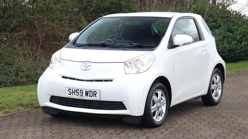 TOYOTA IQ