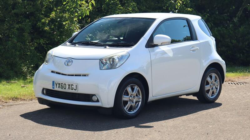 TOYOTA IQ