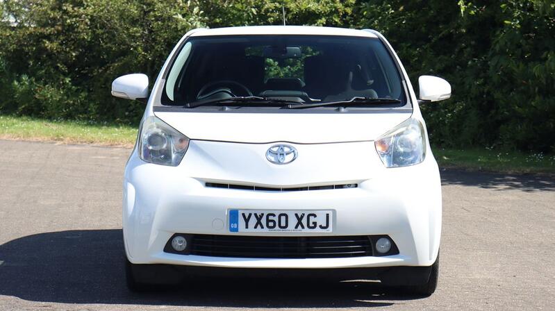 TOYOTA IQ