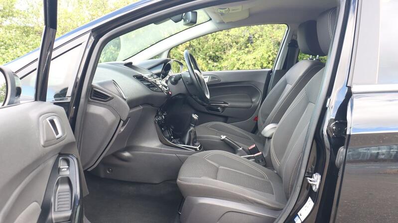 FORD FIESTA
