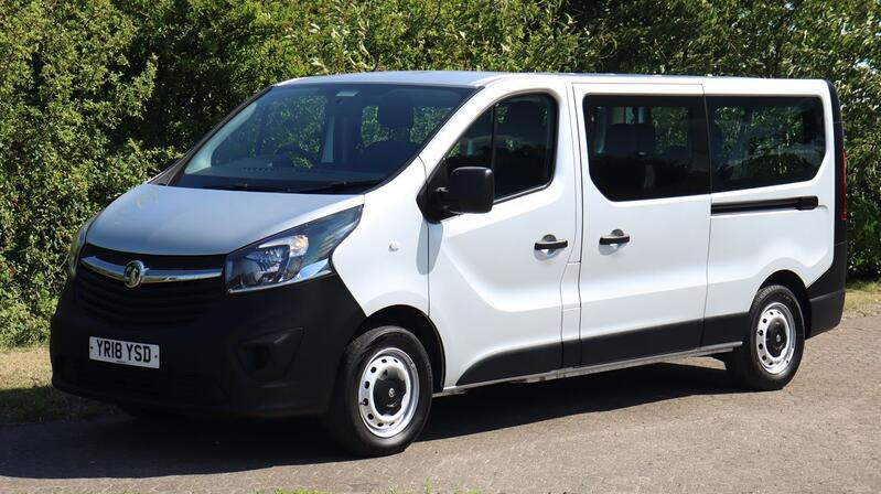 VAUXHALL VIVARO