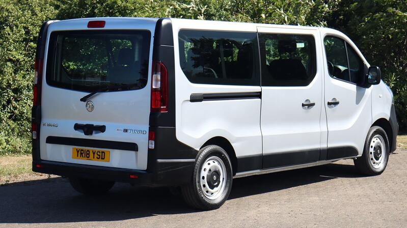 VAUXHALL VIVARO