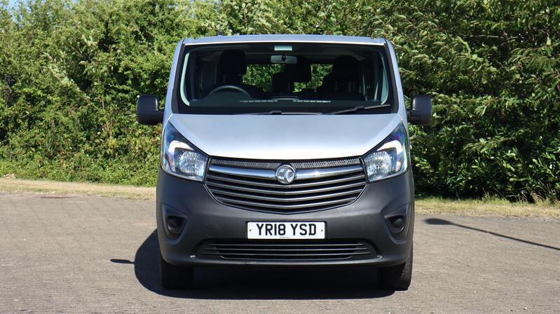 VAUXHALL VIVARO