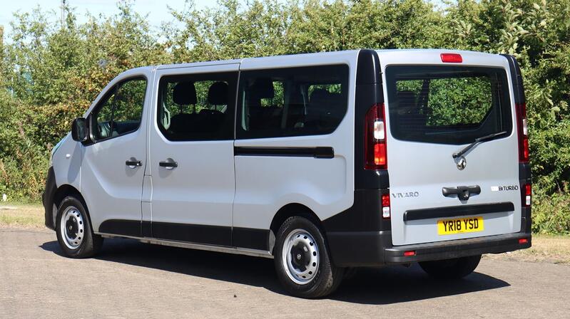 VAUXHALL VIVARO