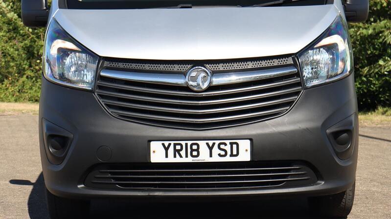 VAUXHALL VIVARO