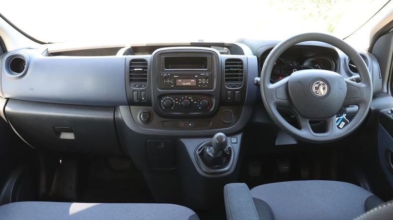 VAUXHALL VIVARO