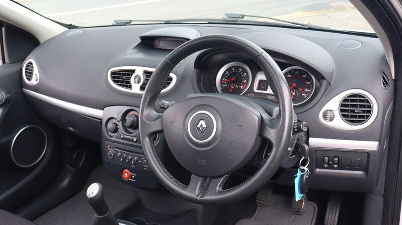 RENAULT CLIO