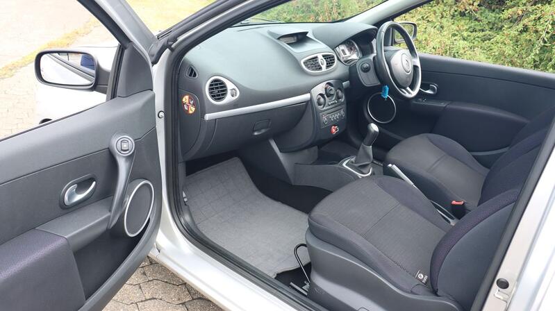 RENAULT CLIO