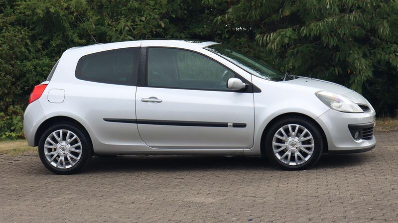 RENAULT CLIO
