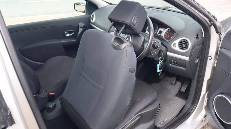 RENAULT CLIO