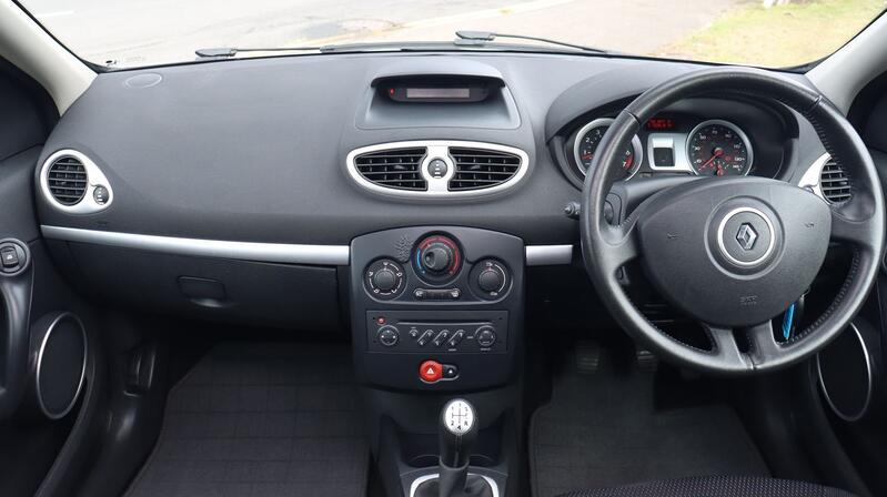 RENAULT CLIO
