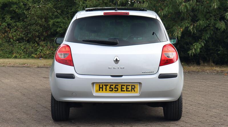 RENAULT CLIO