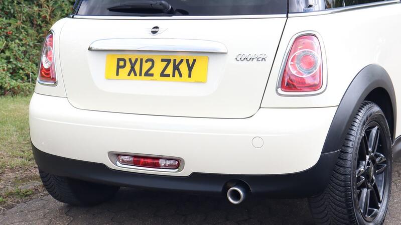 MINI HATCH