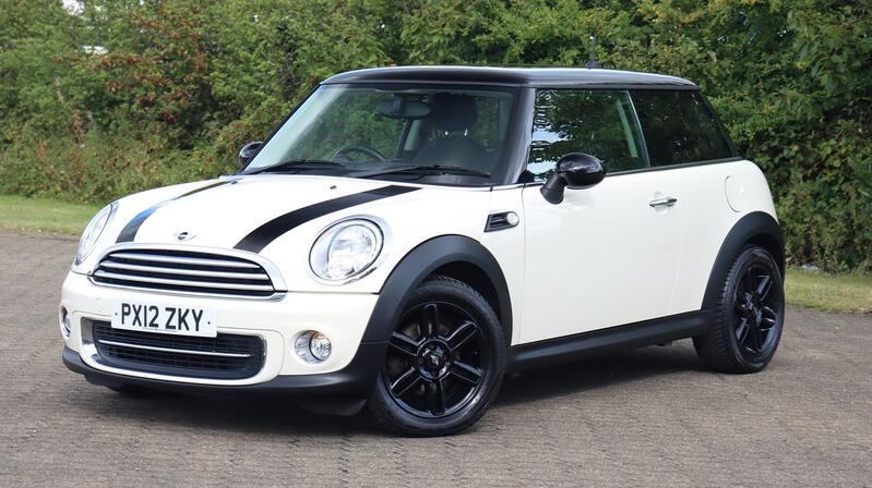 MINI HATCH