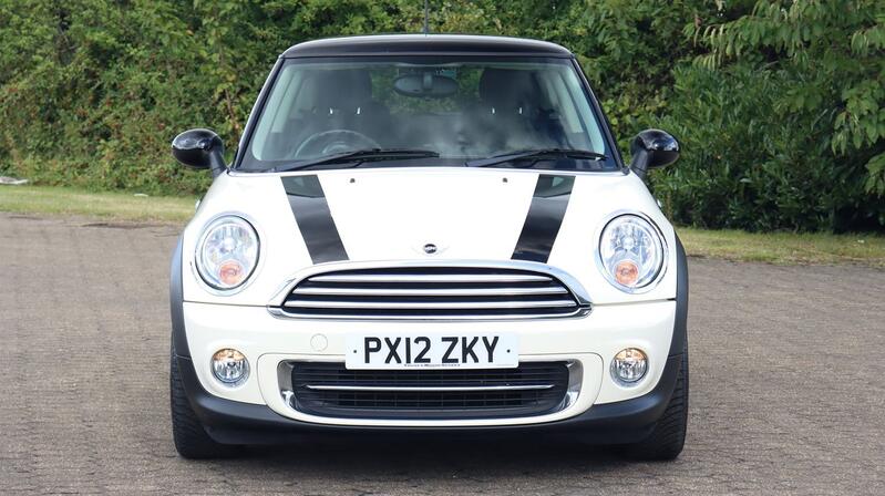 MINI HATCH