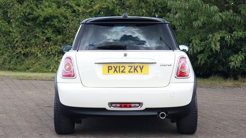MINI HATCH