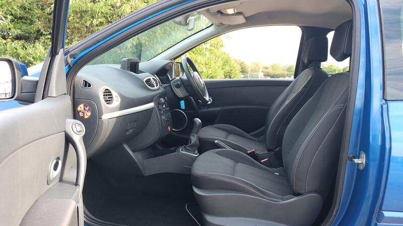 RENAULT CLIO