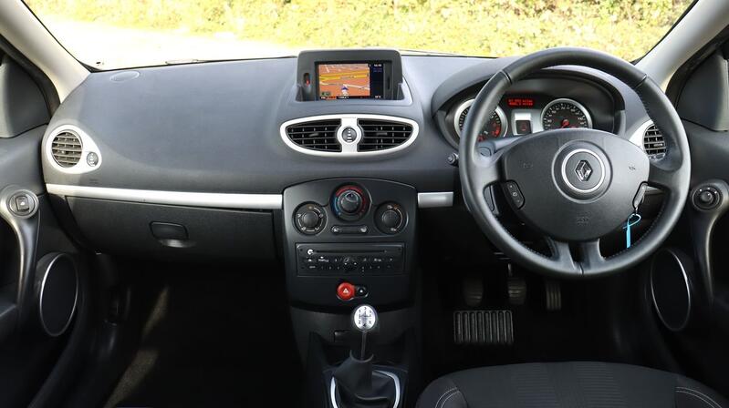 RENAULT CLIO