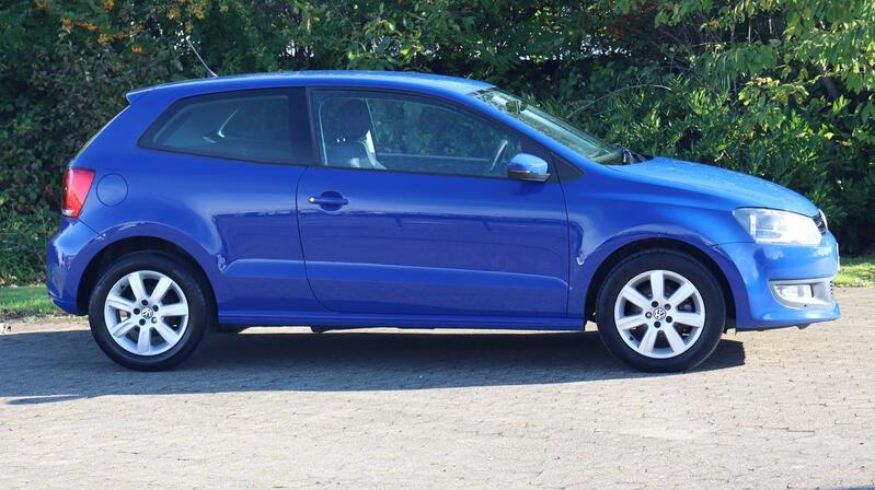 VOLKSWAGEN POLO