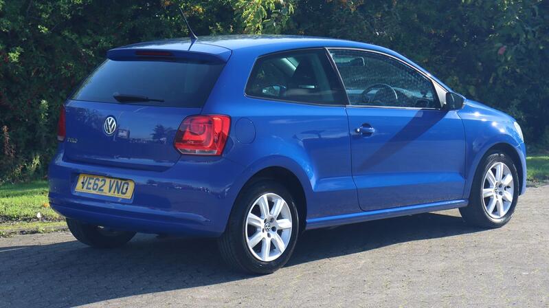 VOLKSWAGEN POLO