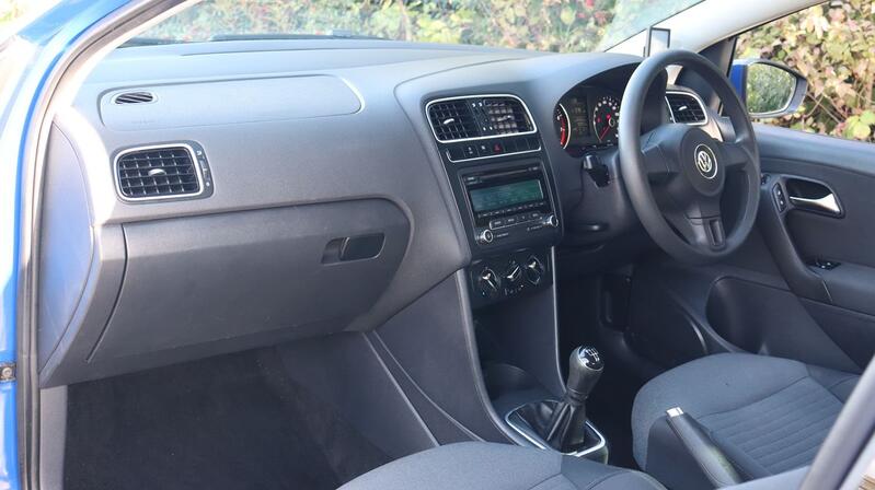 VOLKSWAGEN POLO