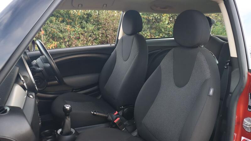 MINI HATCH