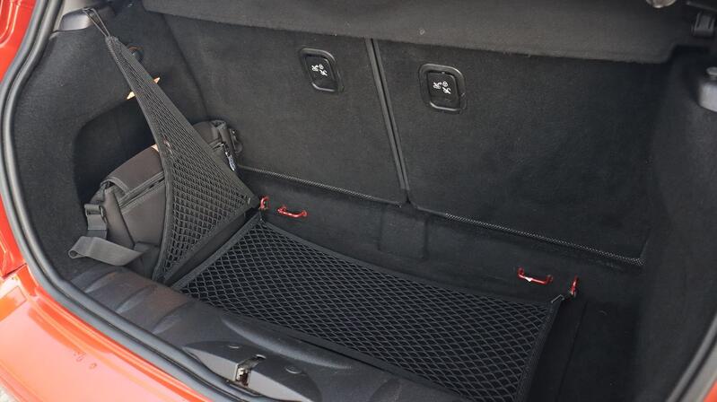 MINI HATCH