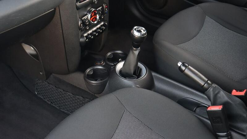 MINI HATCH