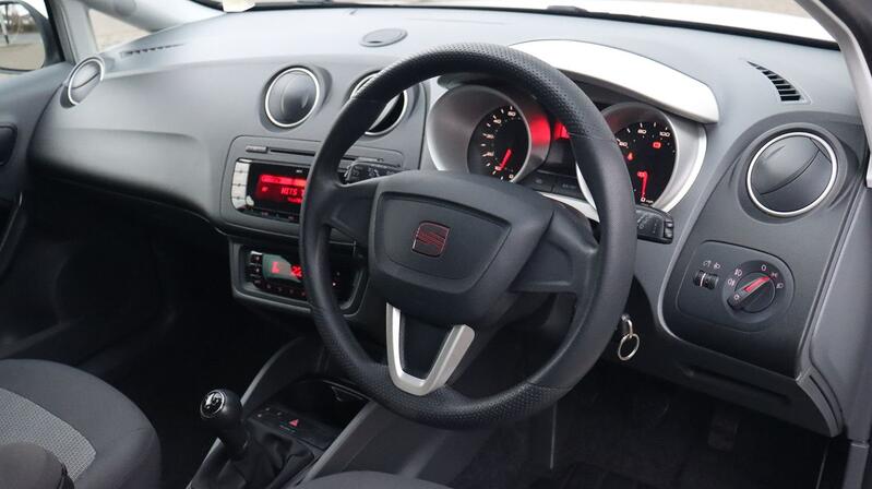 SEAT IBIZA
