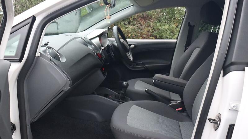 SEAT IBIZA