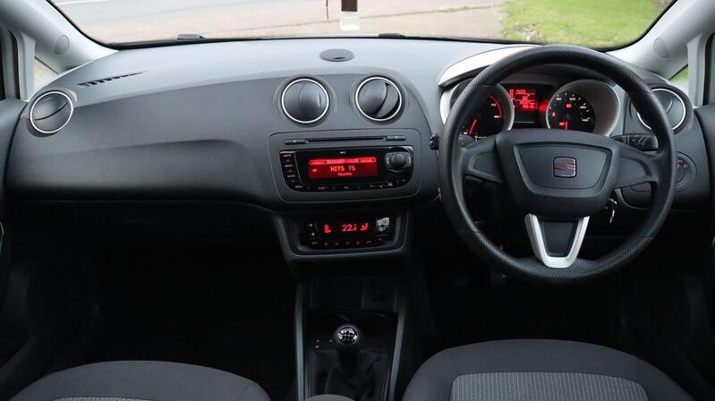 SEAT IBIZA