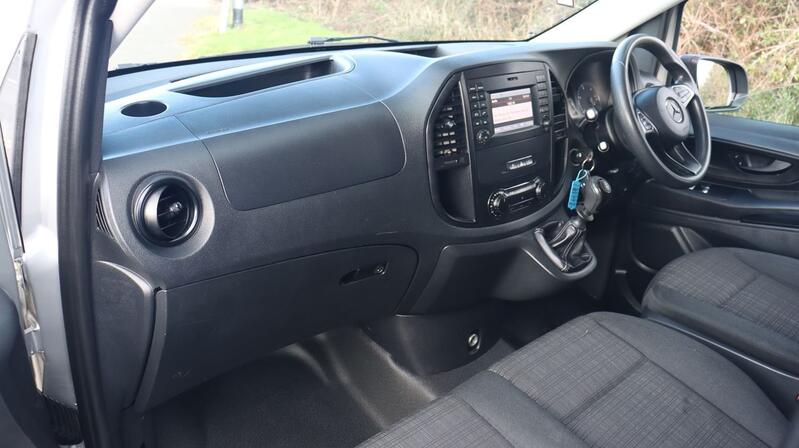 MERCEDES-BENZ VITO