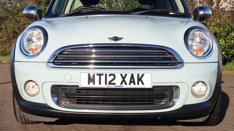 MINI HATCH
