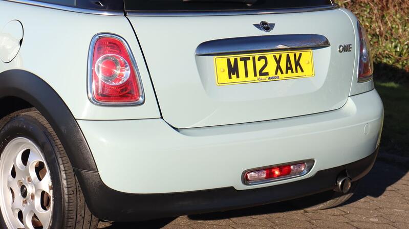 MINI HATCH