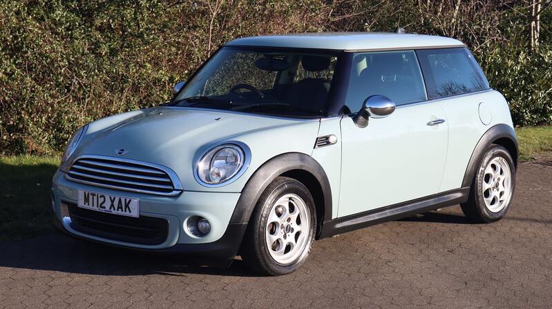 MINI HATCH