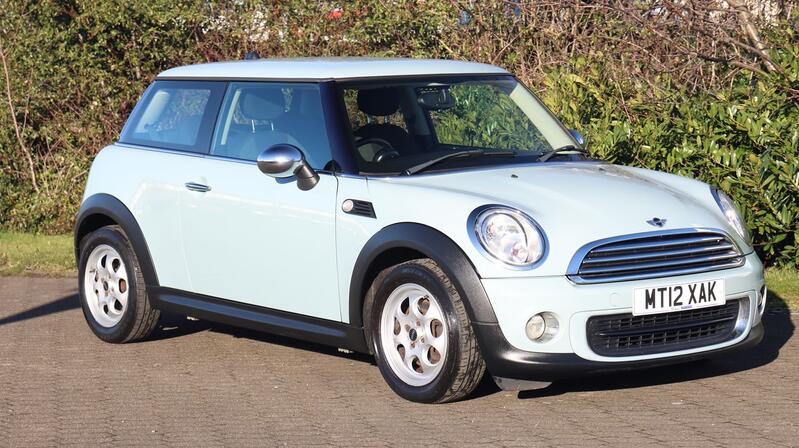 MINI HATCH