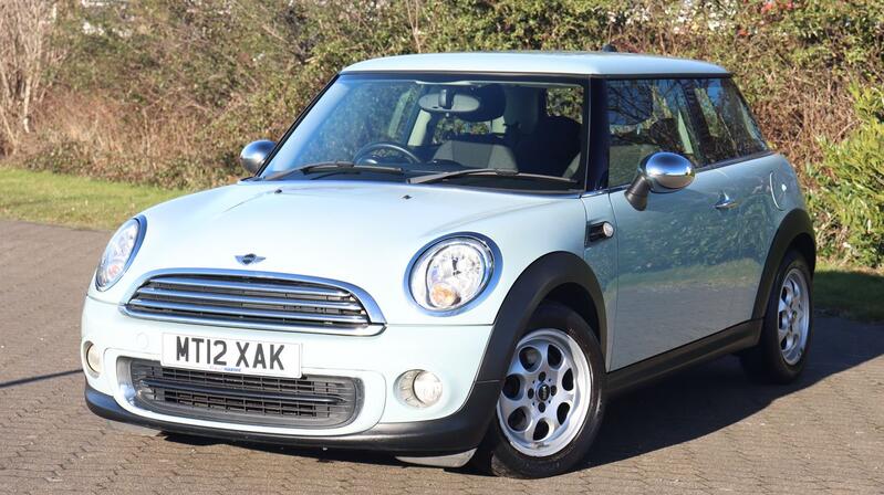 MINI HATCH