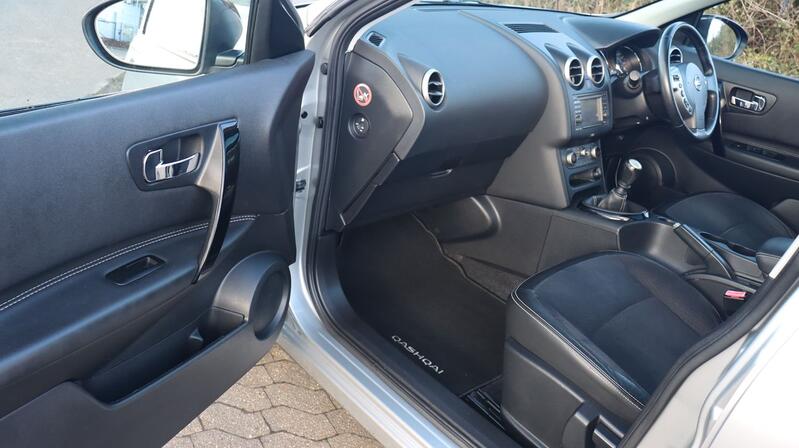 NISSAN QASHQAI+2
