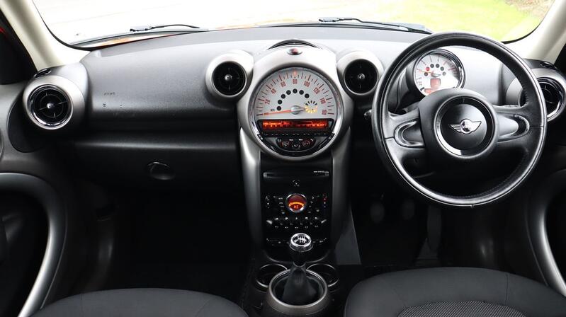 MINI COUNTRYMAN