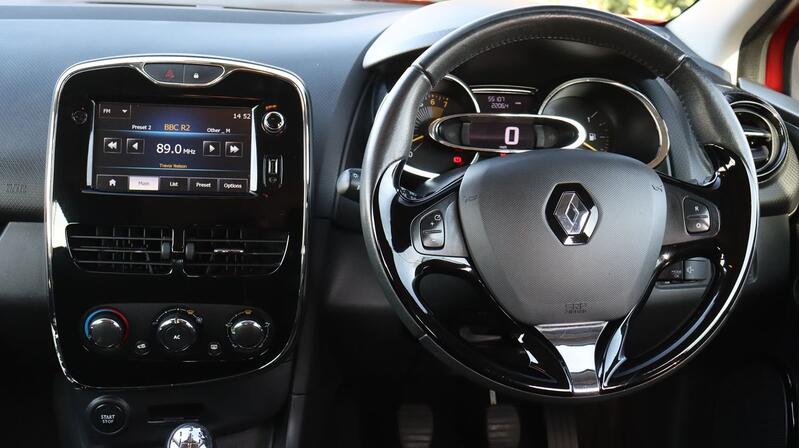 RENAULT CLIO