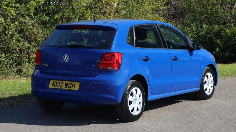 VOLKSWAGEN POLO