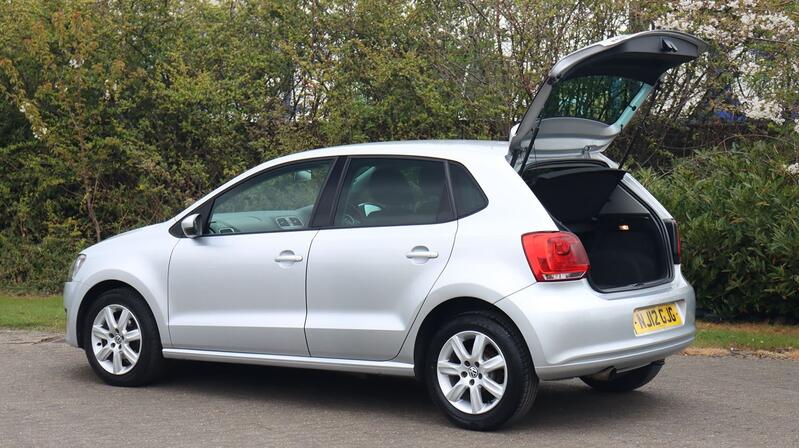 VOLKSWAGEN POLO