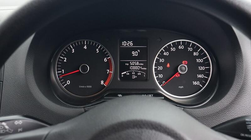 VOLKSWAGEN POLO