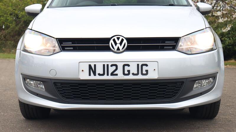 VOLKSWAGEN POLO