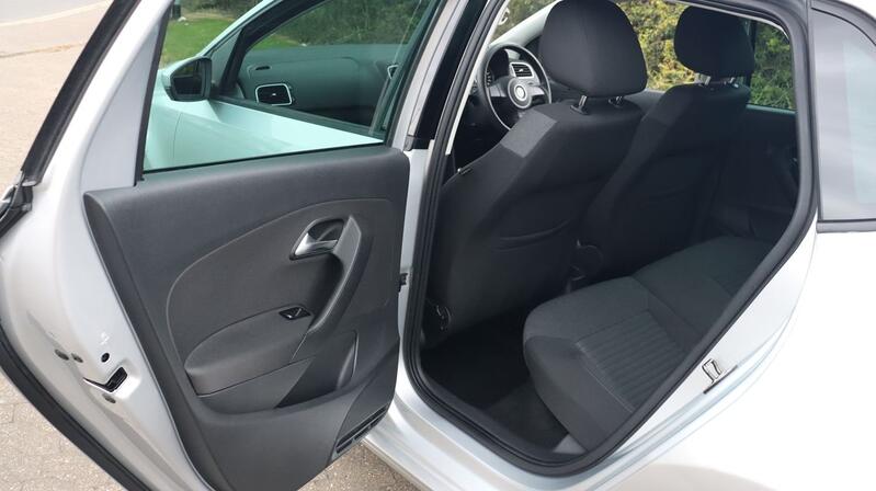 VOLKSWAGEN POLO