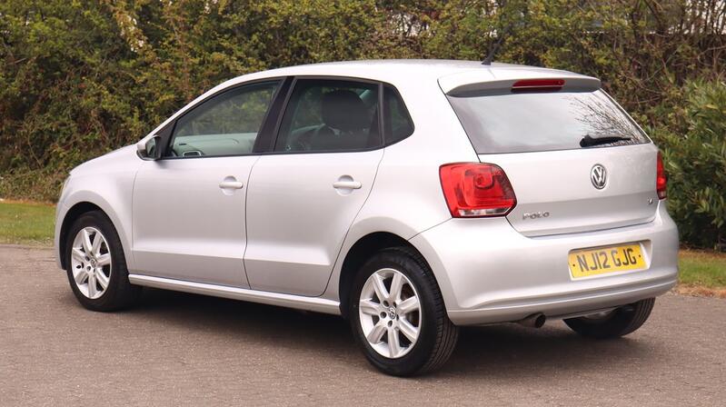 VOLKSWAGEN POLO