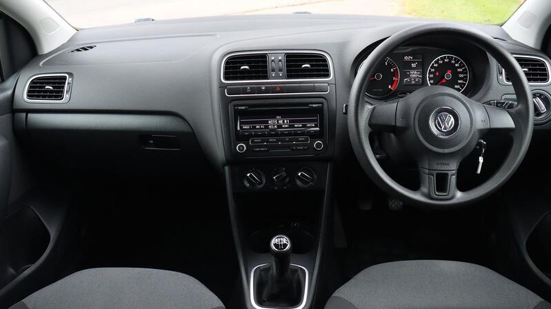 VOLKSWAGEN POLO