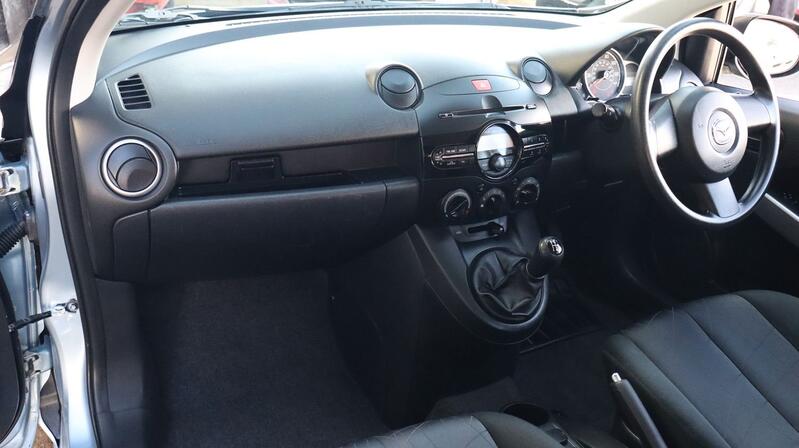 MAZDA MAZDA2