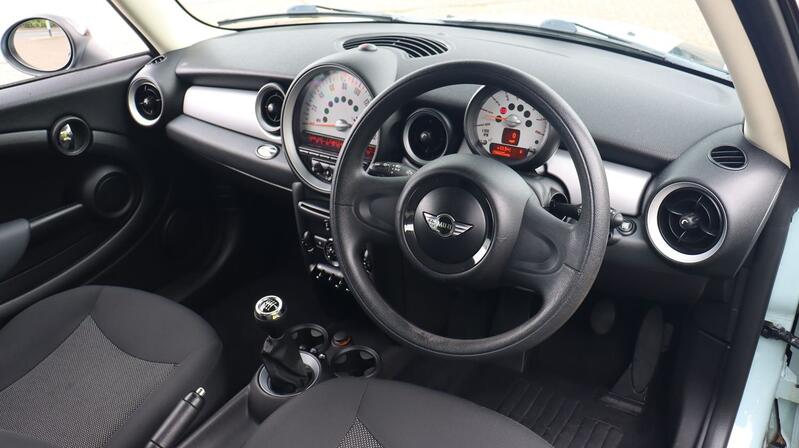 MINI CLUBMAN